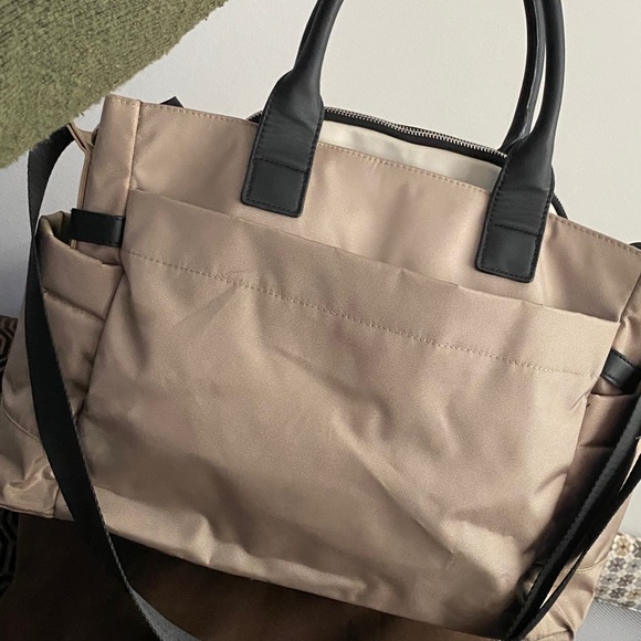 Skip Hop Chelsea Downtown Chic Diaper Satchel - Picture 4 of 4